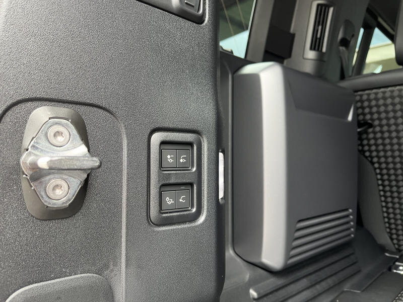 Land Rover Defender SUV 5,0 l 386 kw