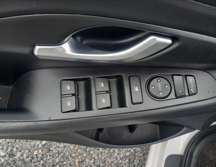 Hyundai i30 Kombi 998,0 88 kw