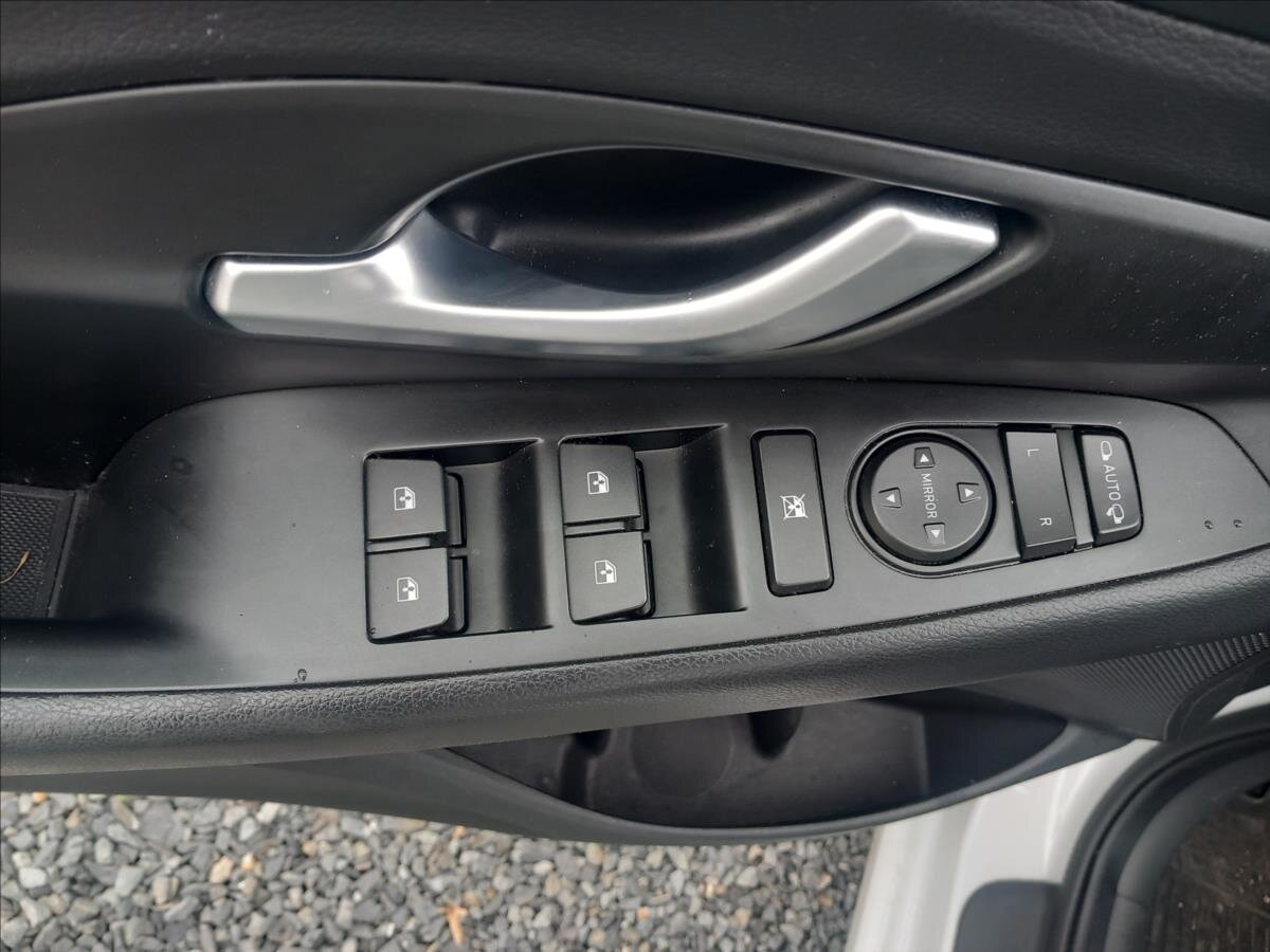 Hyundai i30 Kombi 998,0 88 kw