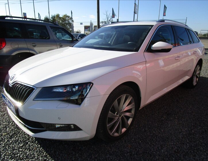 Škoda Superb Kombi 1,8 l 132 kw
