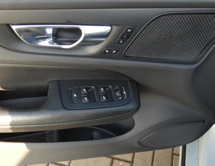 Volvo V60 Kombi 2,0 l 184 kw