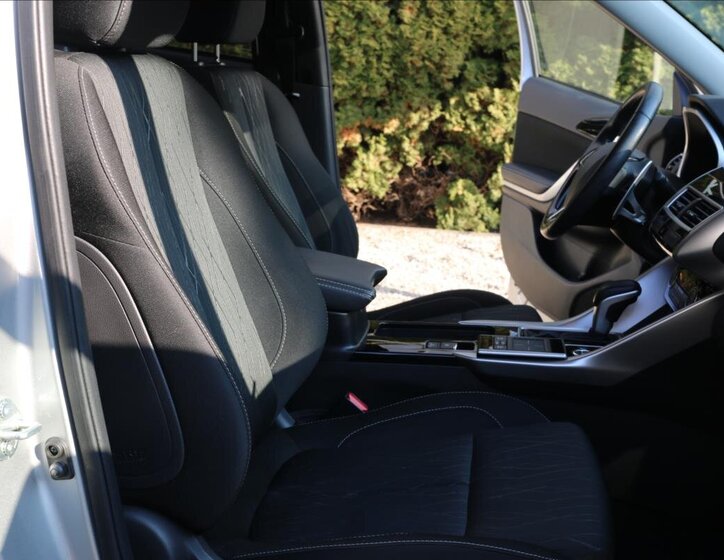 Mitsubishi Eclipse Cross Kombi 1,5 l 120 kw