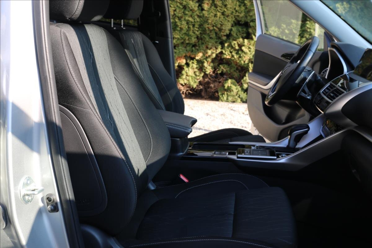 Mitsubishi Eclipse Cross Kombi 1,5 l 120 kw