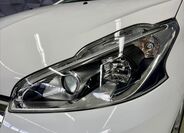 Peugeot 208 8