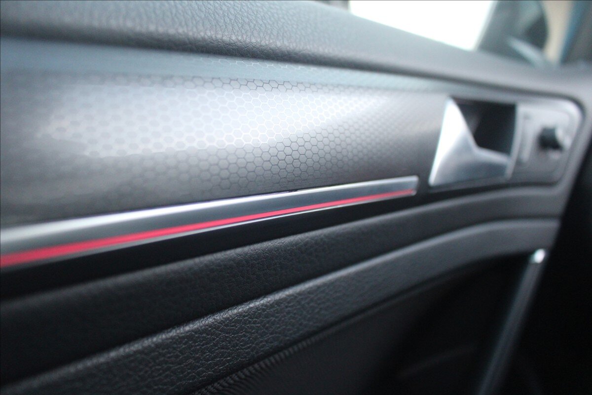 Volkswagen Golf Hatchback 2,0 l 180 kw