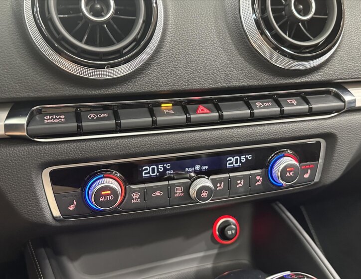 Audi S3 Kabriolet 2,0 l 221 kw