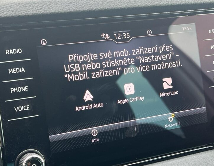 Škoda Karoq SUV / Terénní 1,5 l 110 kw