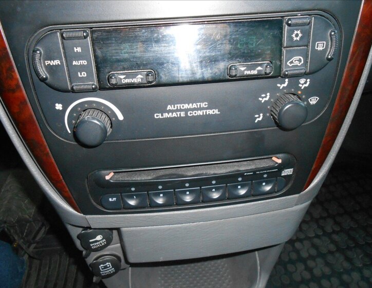 Chrysler Voyager Kombi 2,5 l 105 kw