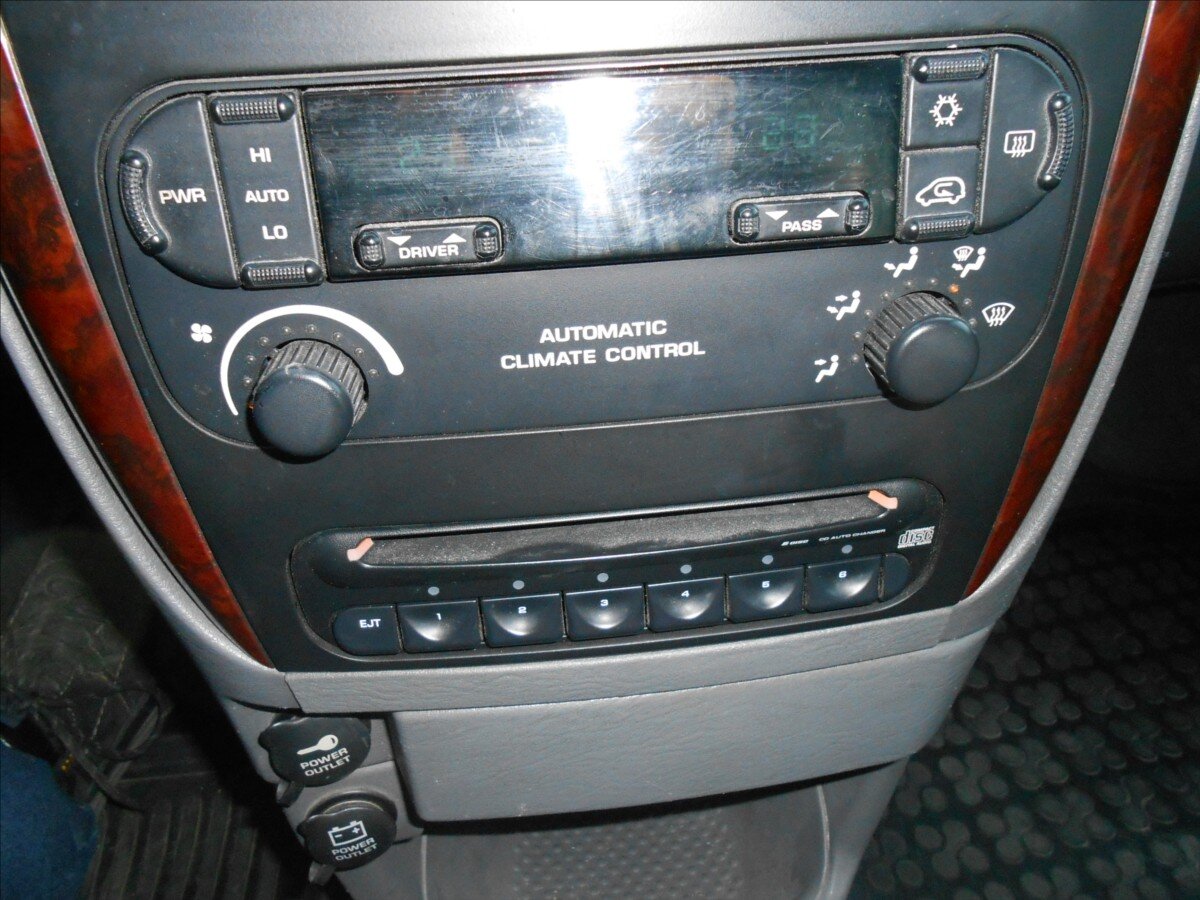 Chrysler Voyager Kombi 2,5 l 105 kw