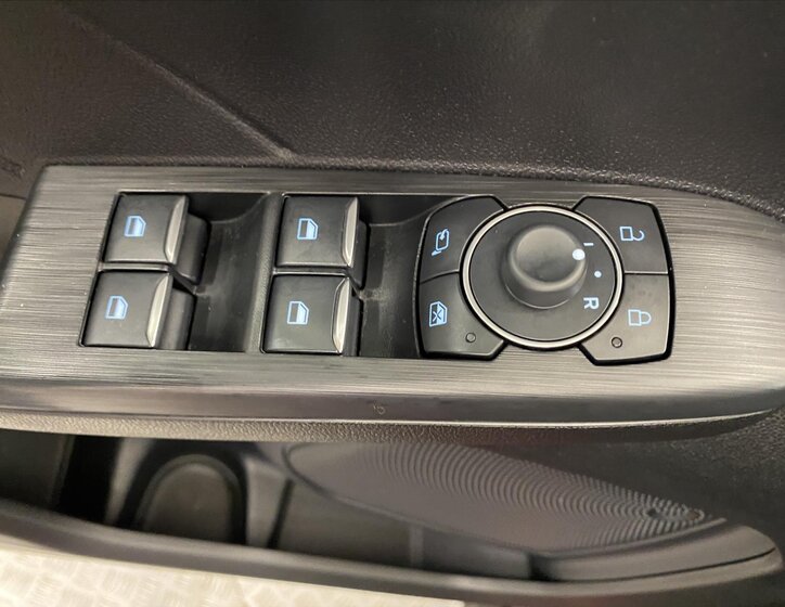 Ford Kuga SUV 2,5 l 112 kw