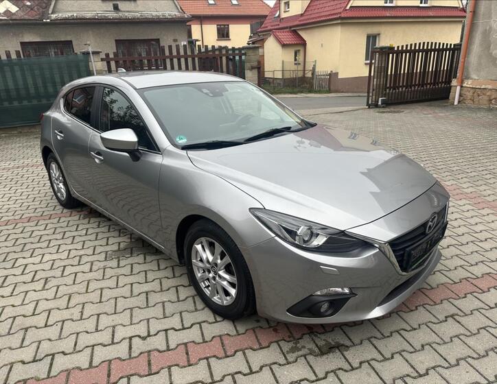 Mazda 3 1