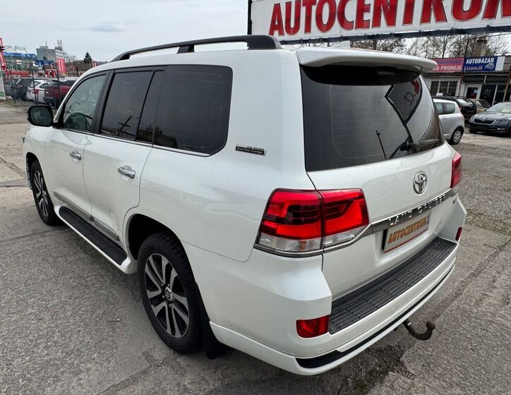 Toyota Land Cruiser SUV / Terénní 4,5 l 186 kw