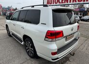 Toyota Land Cruiser SUV / Terénní 4,5 l 186 kw
