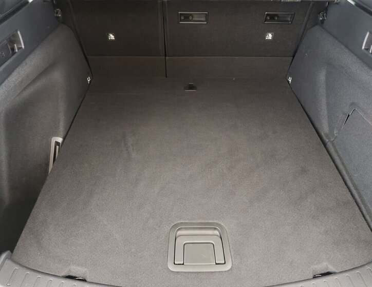 Toyota Corolla Kombi 2,0 l 112 kw