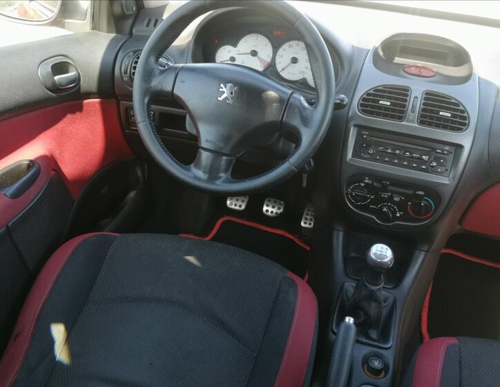 Peugeot 206 Hatchback 1,4 l 50 kw