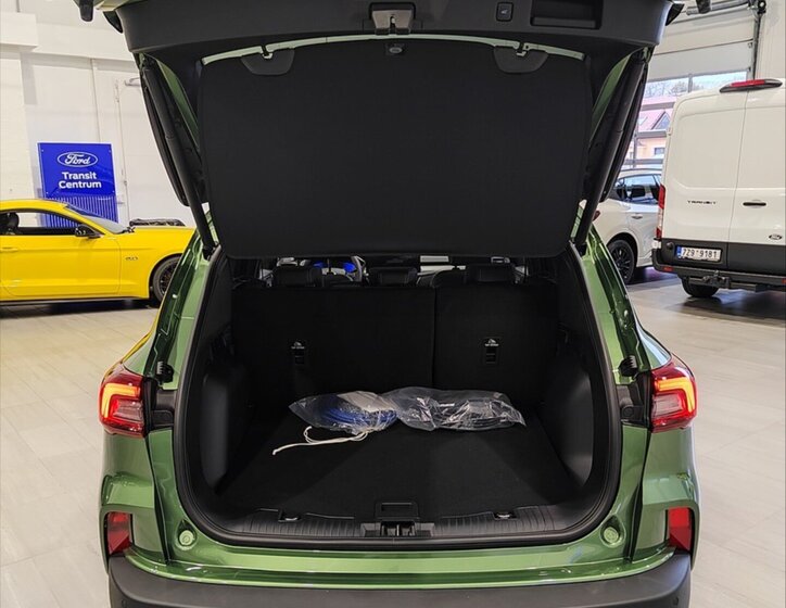 Ford Kuga SUV / Terénní 2,5 l 178 kw
