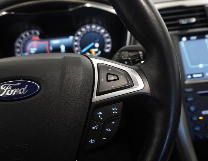 Ford Mondeo Kombi 2,0 l 179 kw