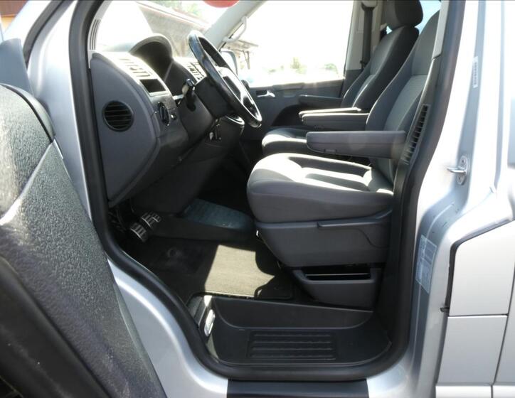 Volkswagen Caravelle 22