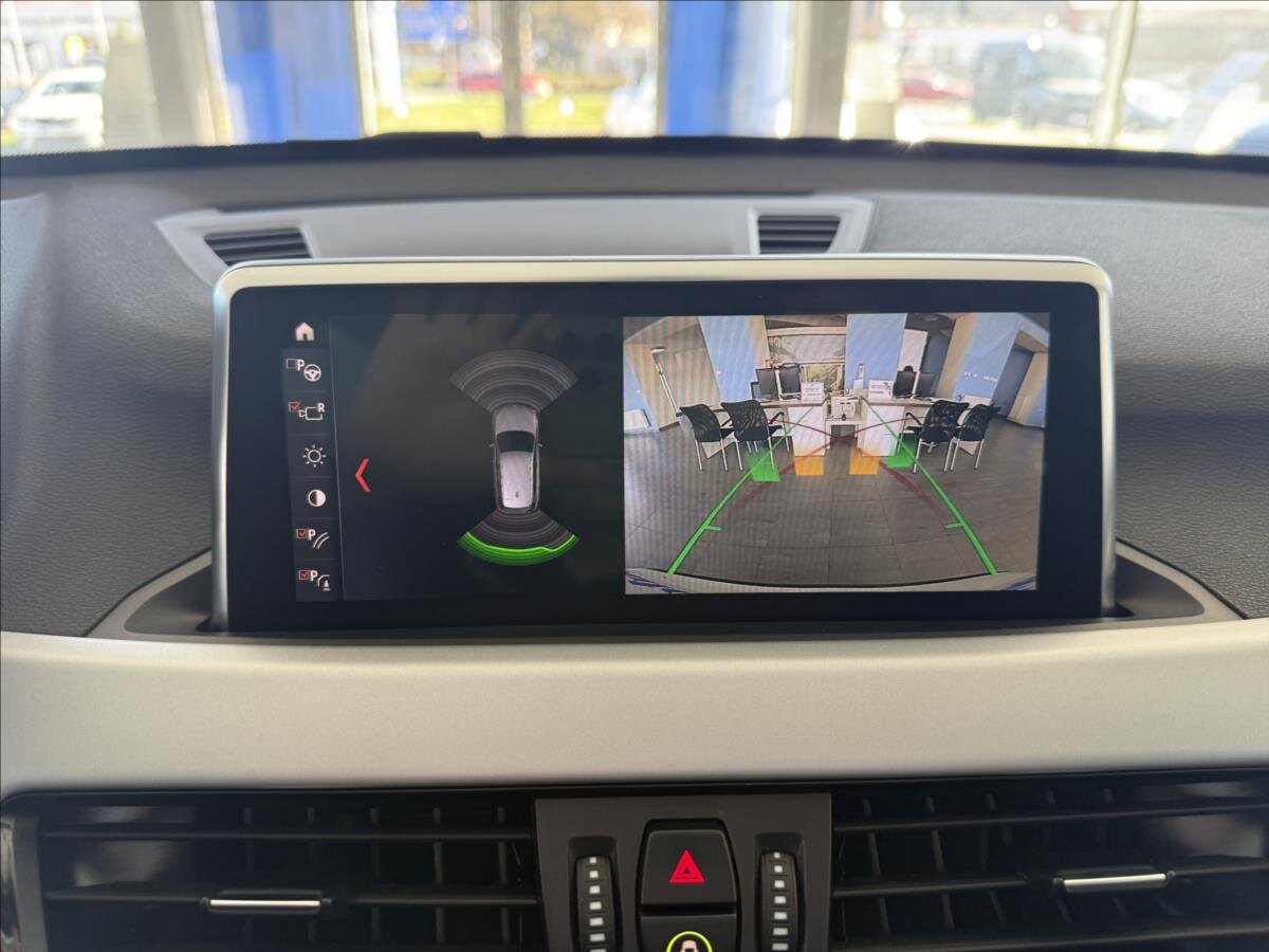 BMW X1 Kombi 1,5 l 103 kw