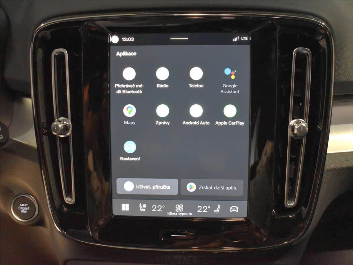 Volvo XC40 SUV / Terénní 2,0 l 145 kw