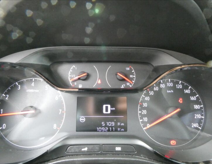 Opel Crossland X MPV 1,2 l 96 kw
