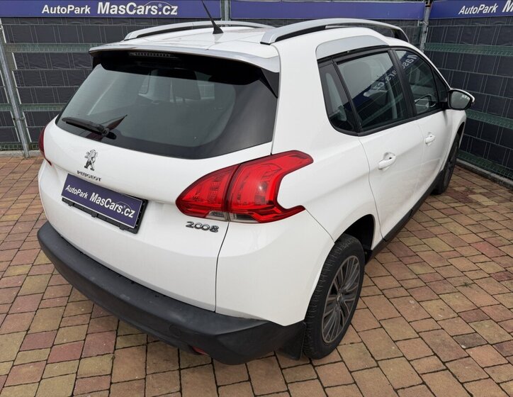 Peugeot 2008 Kombi 1,2 l 60 kw