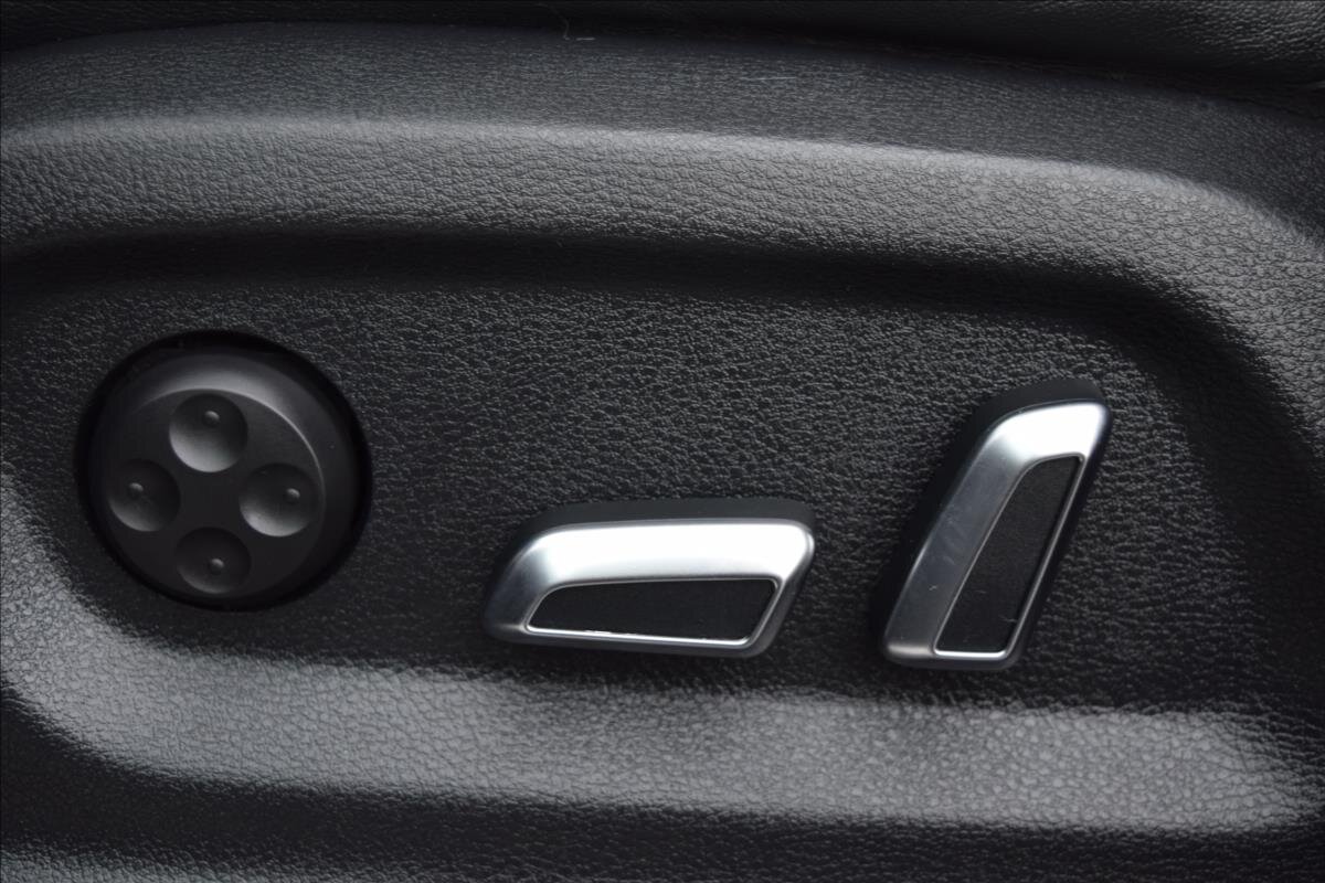 Audi Q5 SUV / Terénní 3,0 l 180 kw