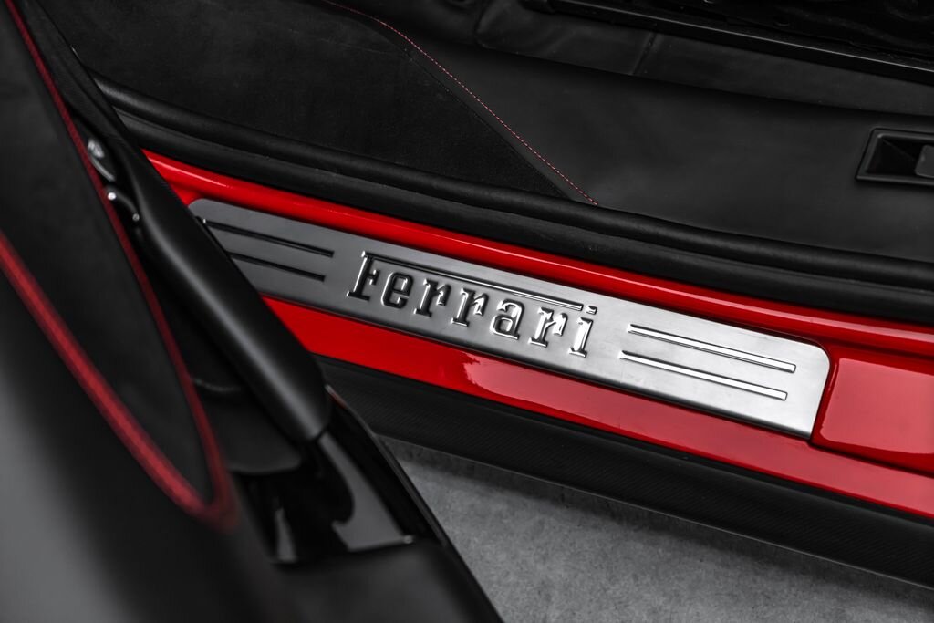 Ferrari SF90 Kupé 4,0 l 574 kw