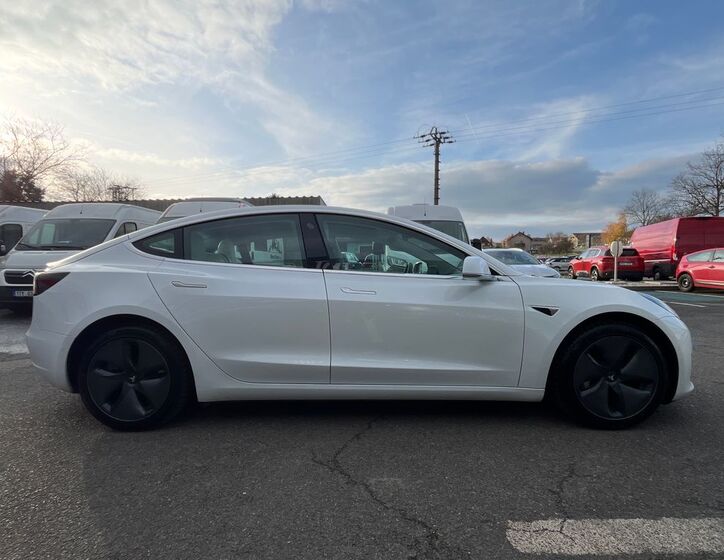 Tesla Model 3 16