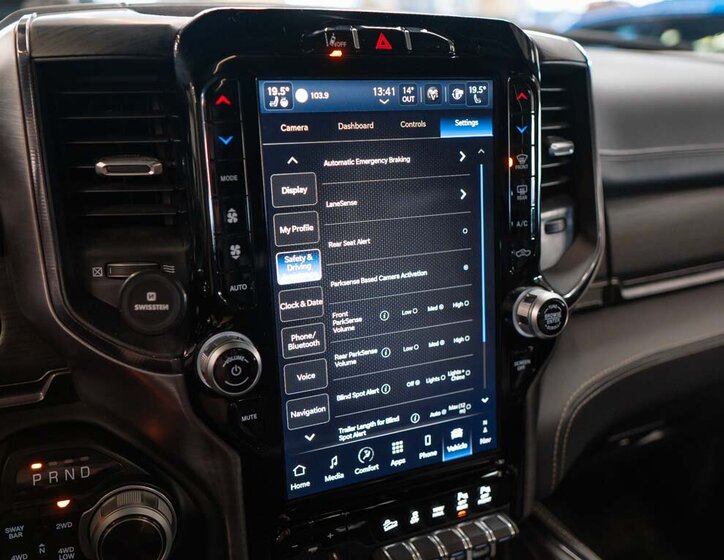 Dodge RAM Pick-up 6,4 l 306 kw