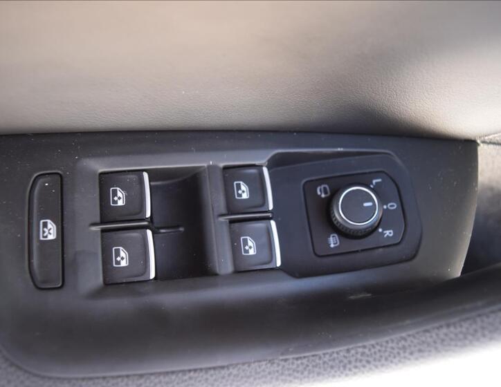 Volkswagen Passat 34