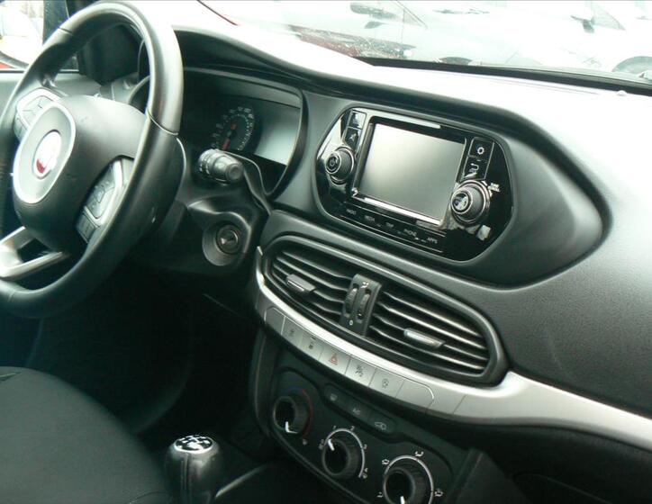 Fiat Tipo Hatchback 1,2 l 70 kw