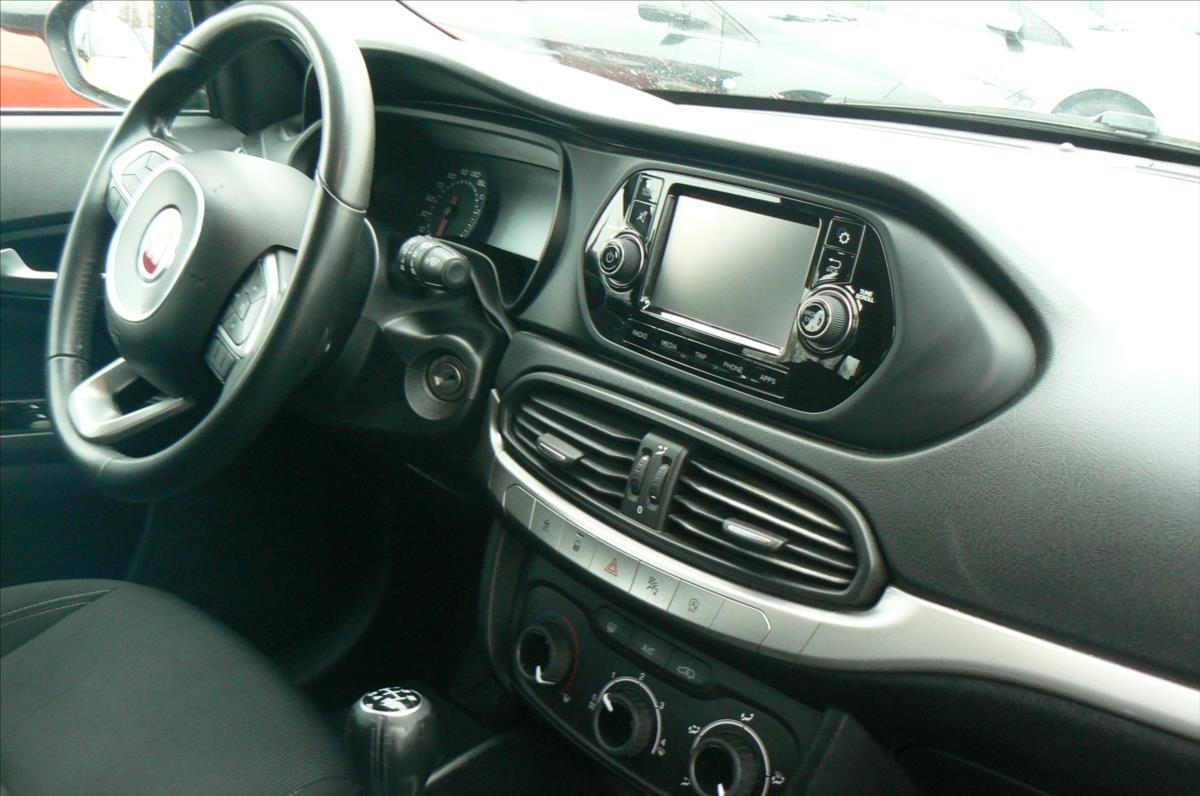 Fiat Tipo Hatchback 1,2 l 70 kw