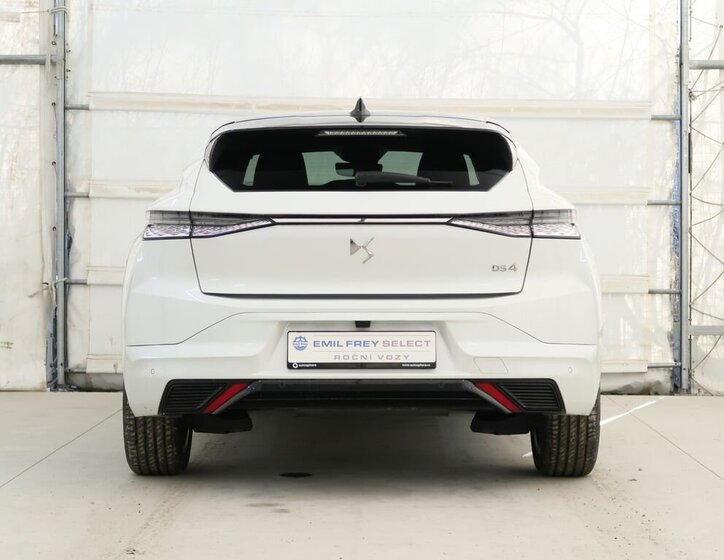 DS Automobiles DS4 Hatchback 1,2 l 100 kw