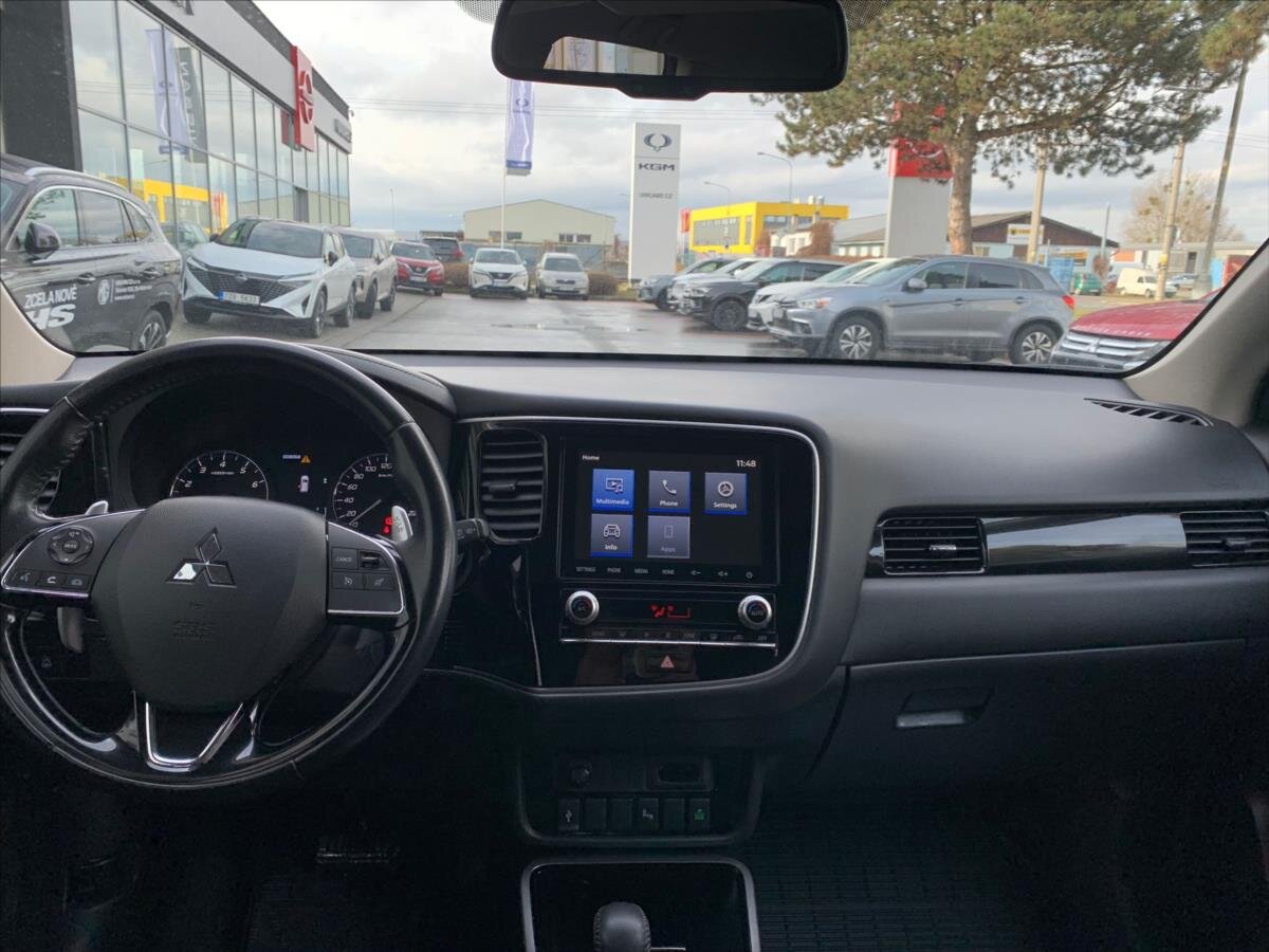 Mitsubishi Outlander SUV 2,0 l 110 kw