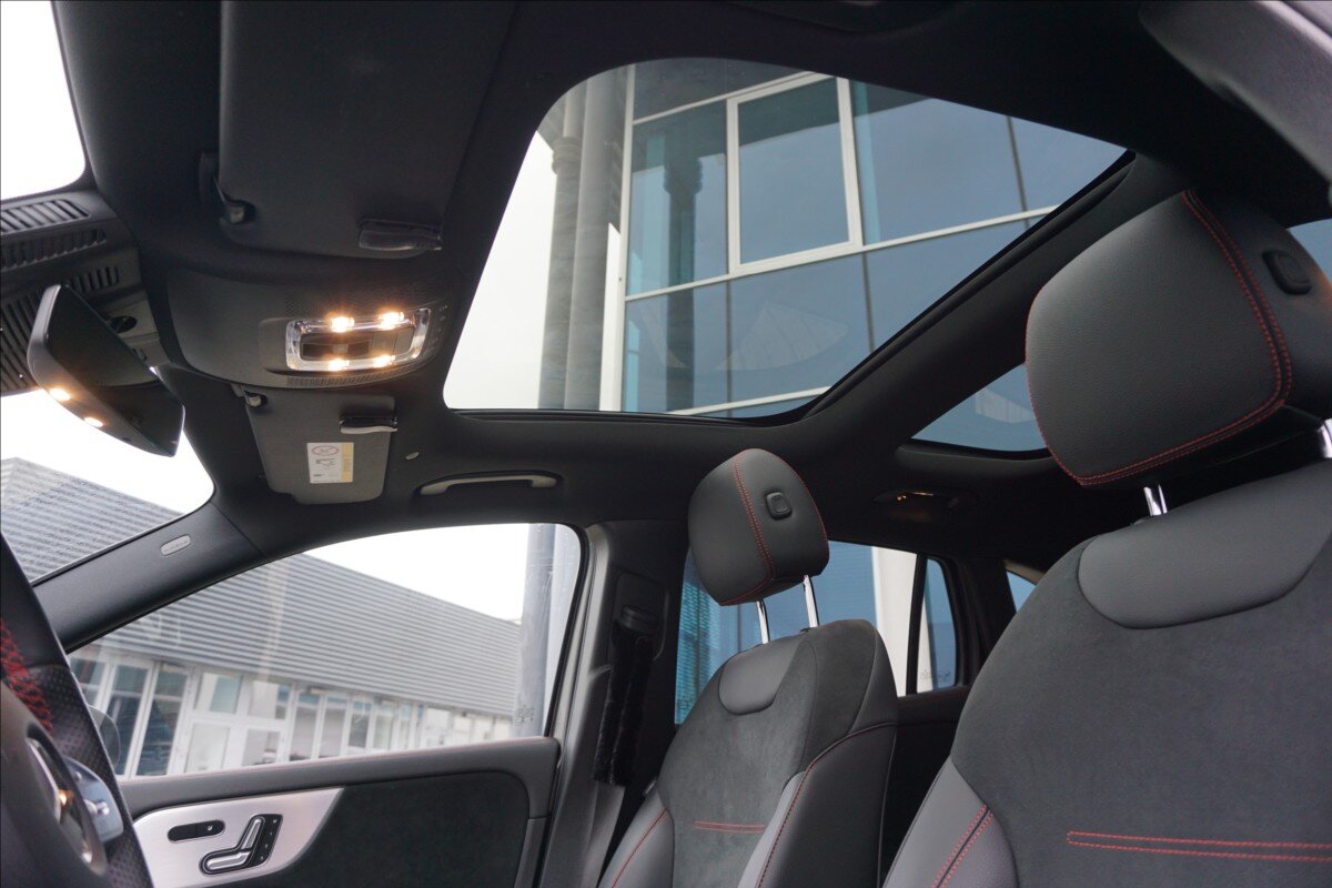 Mercedes-Benz GLA SUV 2,0 l 165 kw