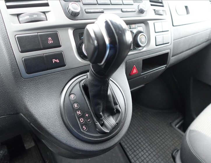 Volkswagen Caravelle Ostatní 2,0 l 132 kw