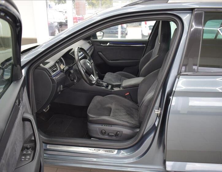 Škoda Superb 10