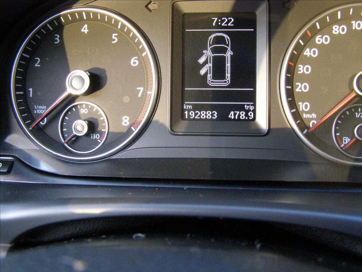 Volkswagen Touran MPV 1,2 l 77 kw