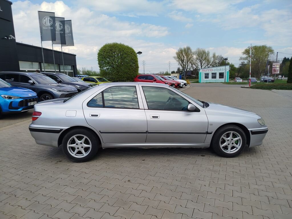 Peugeot 406 Sedan / Limuzína 2,0 l 80 kw
