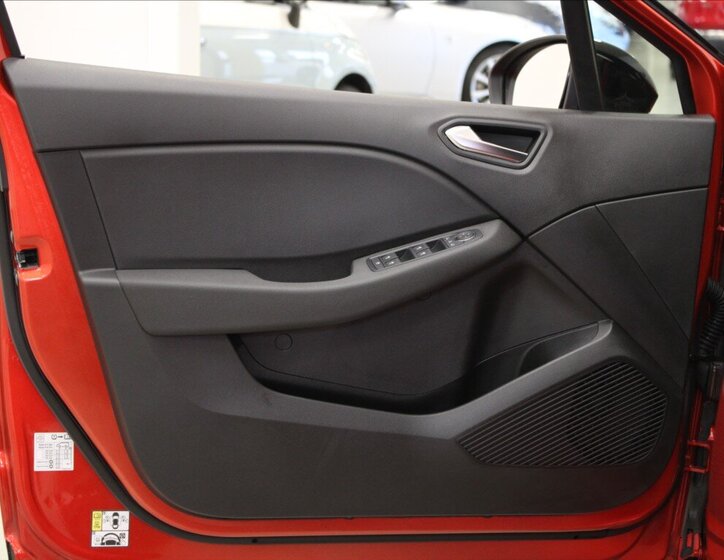 Mitsubishi Colt Hatchback 999,0 67 kw