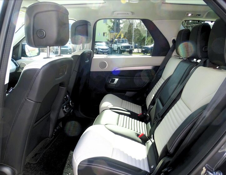 Land Rover Discovery SUV / Terénní 3,0 l 257 kw