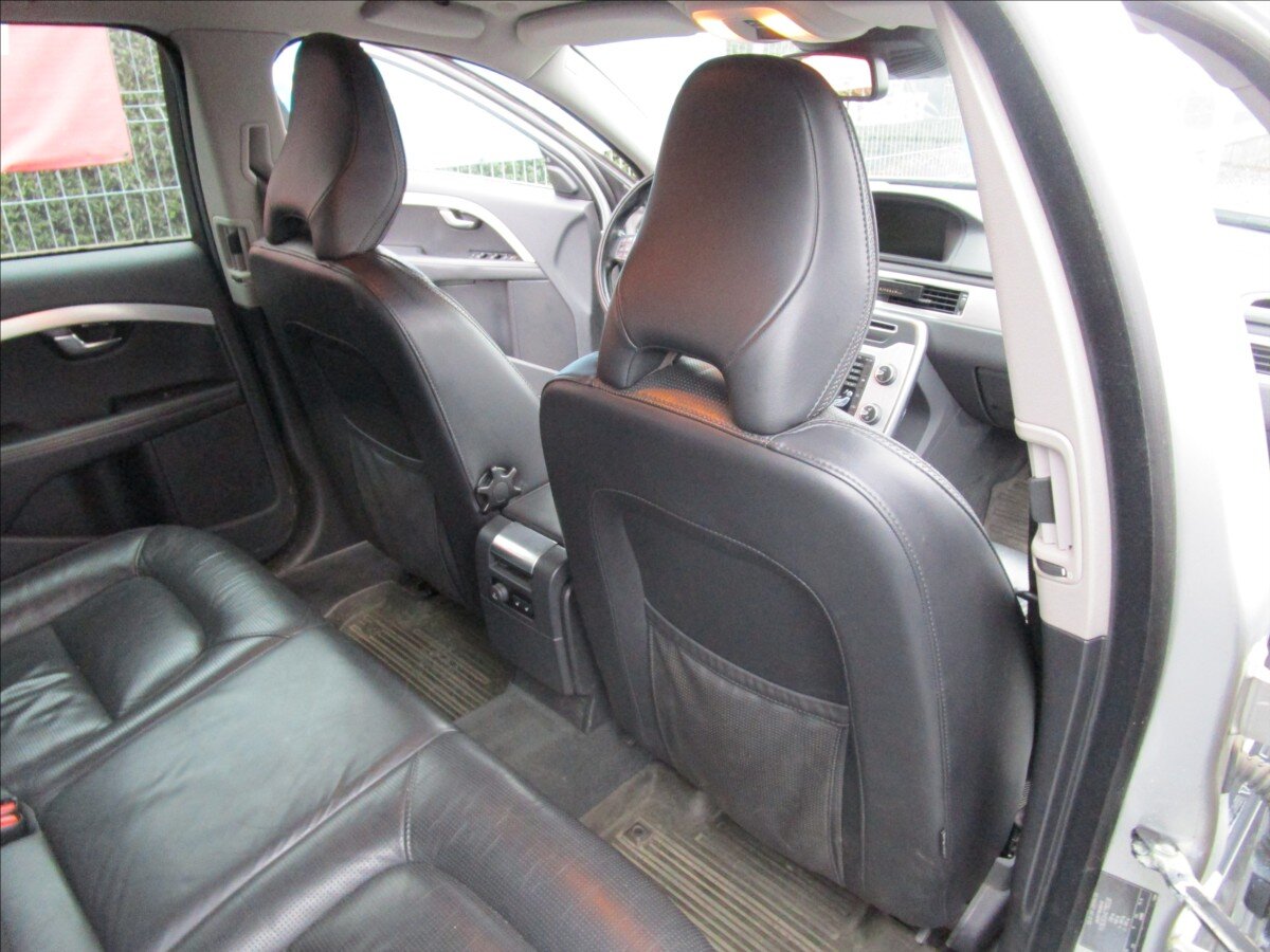 Volvo XC70 Kombi 2,4 l 158 kw