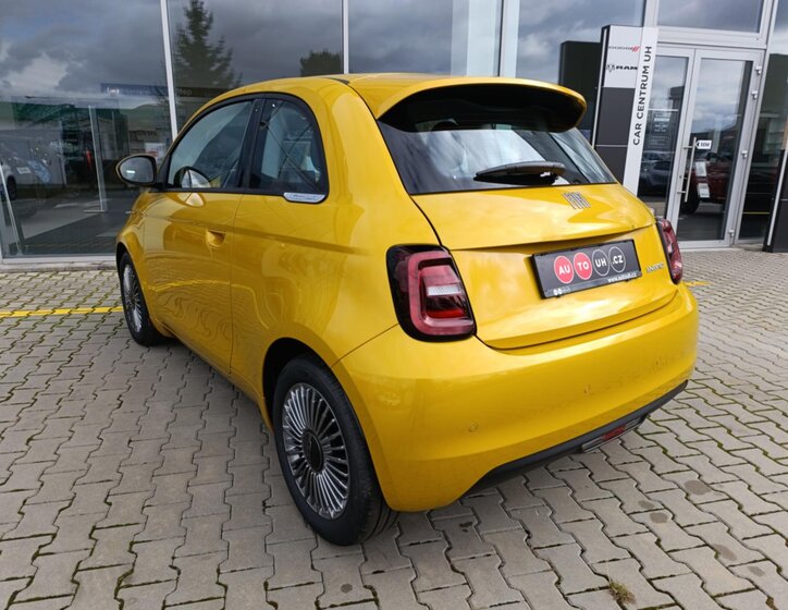Fiat 500 Hatchback 999,0 48 kw