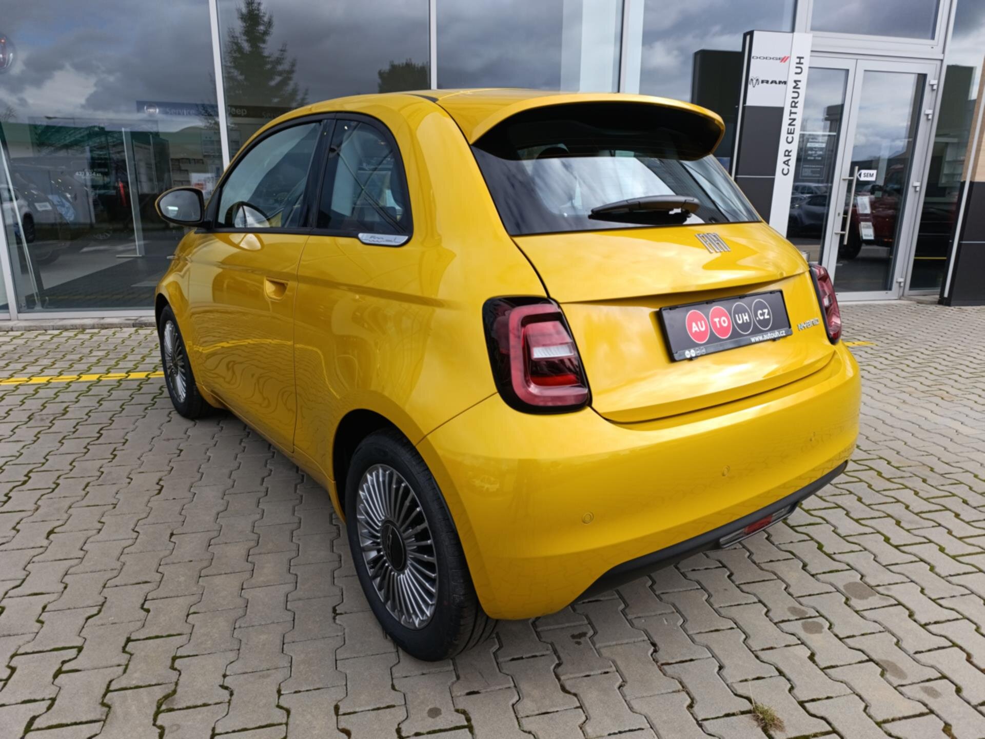 Fiat 500 Hatchback 999,0 48 kw