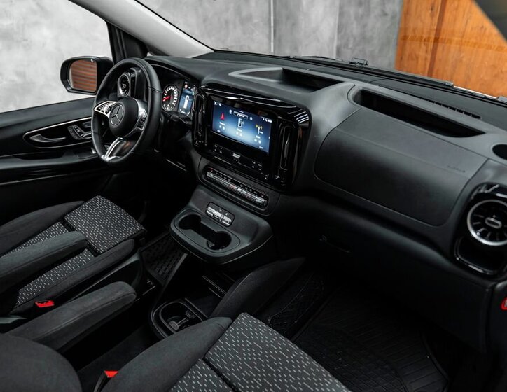 Mercedes-Benz Vito VAN / Minibus 2,0 l 174 kw