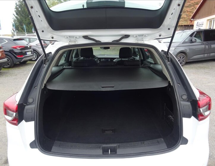 Opel Insignia Kombi 2,0 l 125 kw