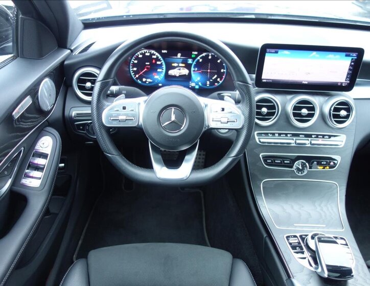 Mercedes-Benz Třídy C Sedan / Limuzína 2,0 l 143 kw