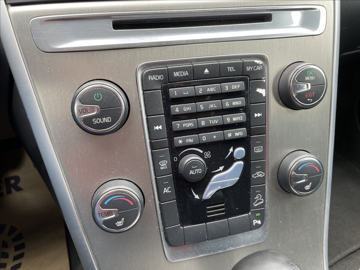 Volvo XC60 Kombi 2,4 l 151 kw