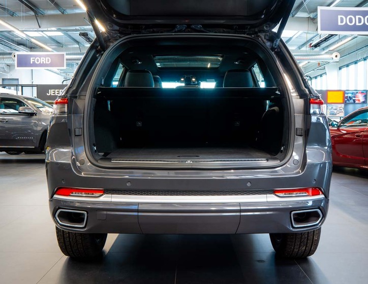 Jeep Grand Cherokee 6